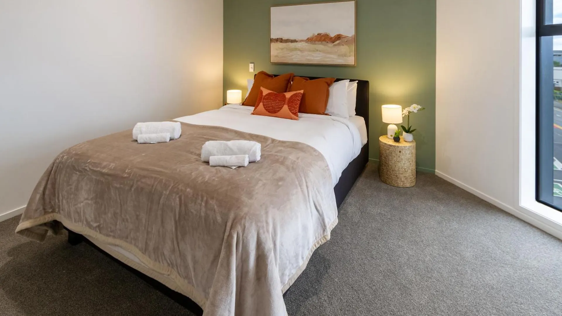 Daire Chic 3-Br Cbd Gem In Christchurch: Prime Location