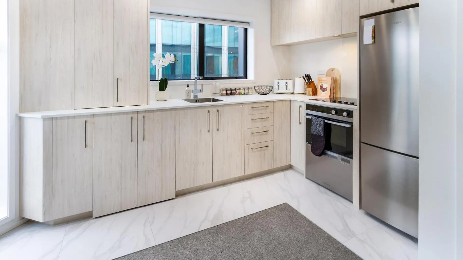 Chic 3-Br Cbd Gem In Christchurch: Prime Location 0*, Christchurch Yeni Zelanda
