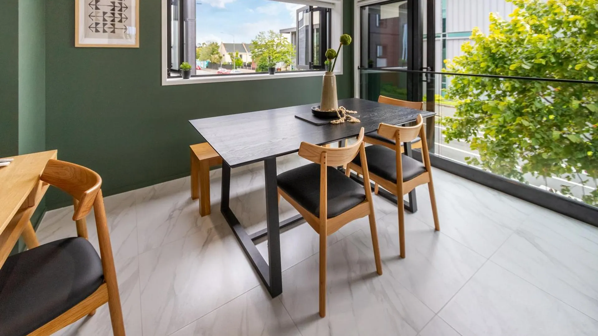Chic 3-Br Cbd Gem In Christchurch: Prime Location Daire